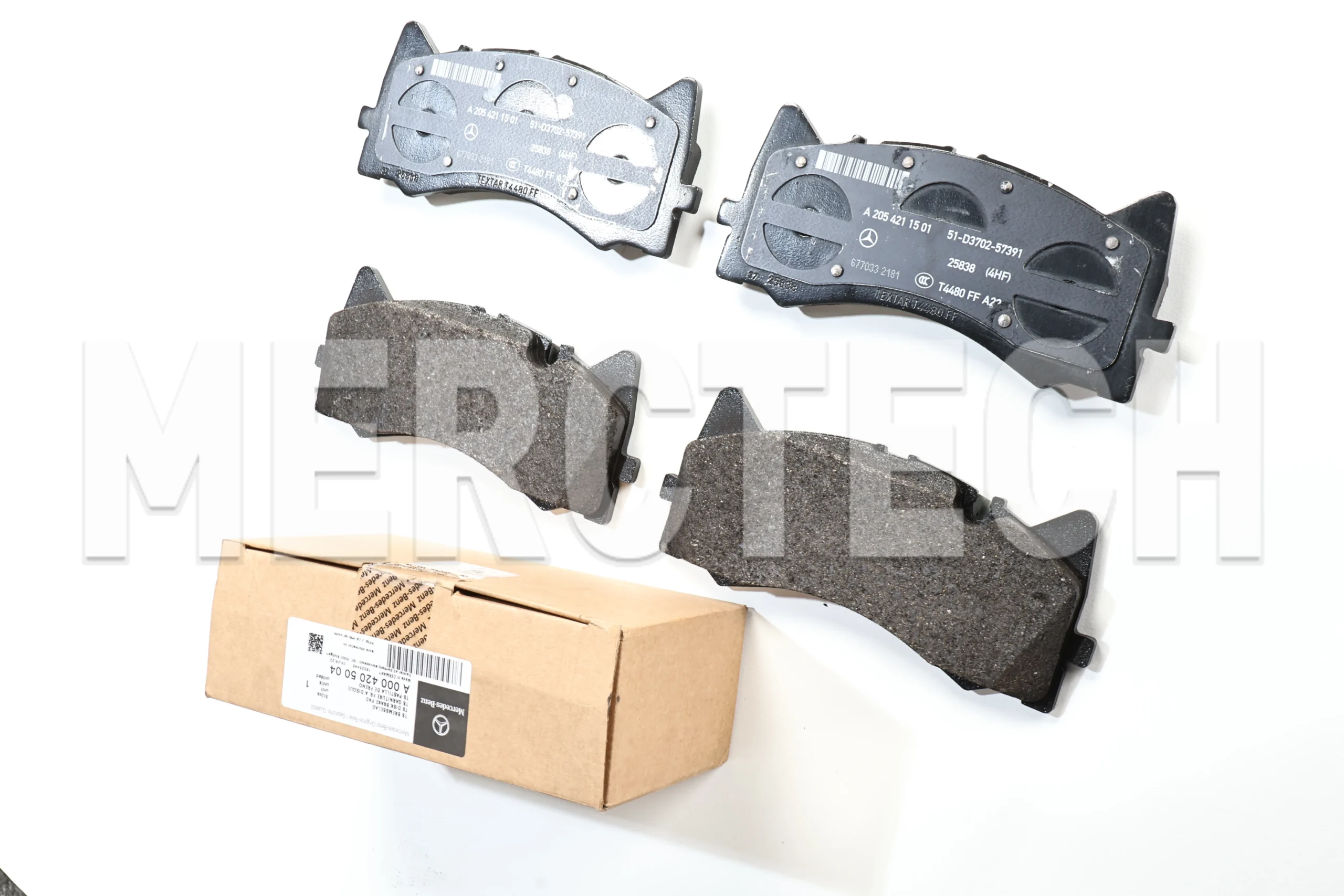 brake pads front wheel, suitable for 2015 2021 model amg gt (c190) (c205), original new a004205004